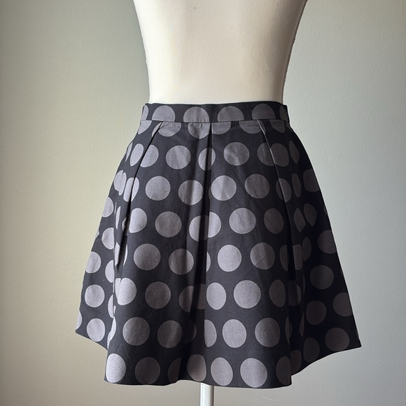 Gap | Black/Gray Polkadot Pleated Mini Circle Skirt - Picture 4 of 9